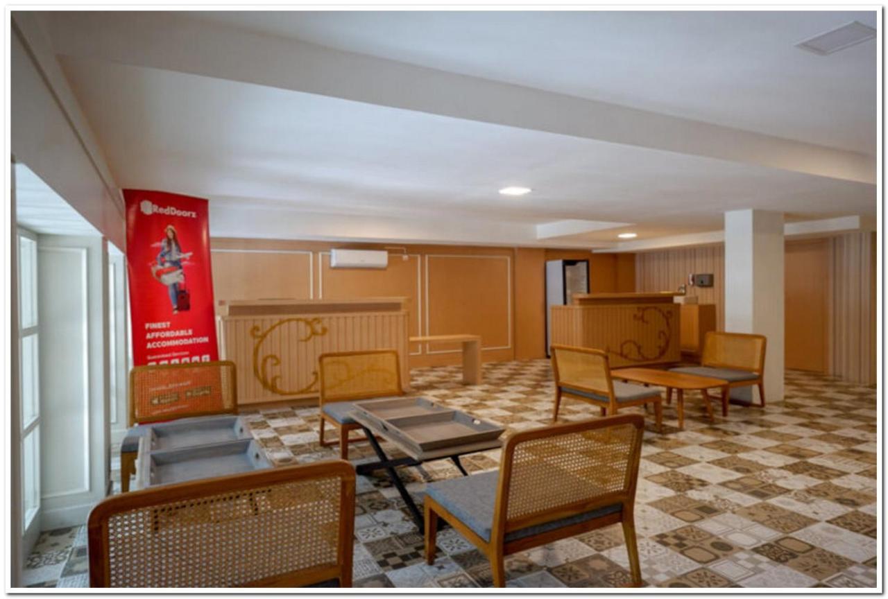 Reddoorz Plus @ Madukoro Raya Σεμαράνγκ Εξωτερικό φωτογραφία