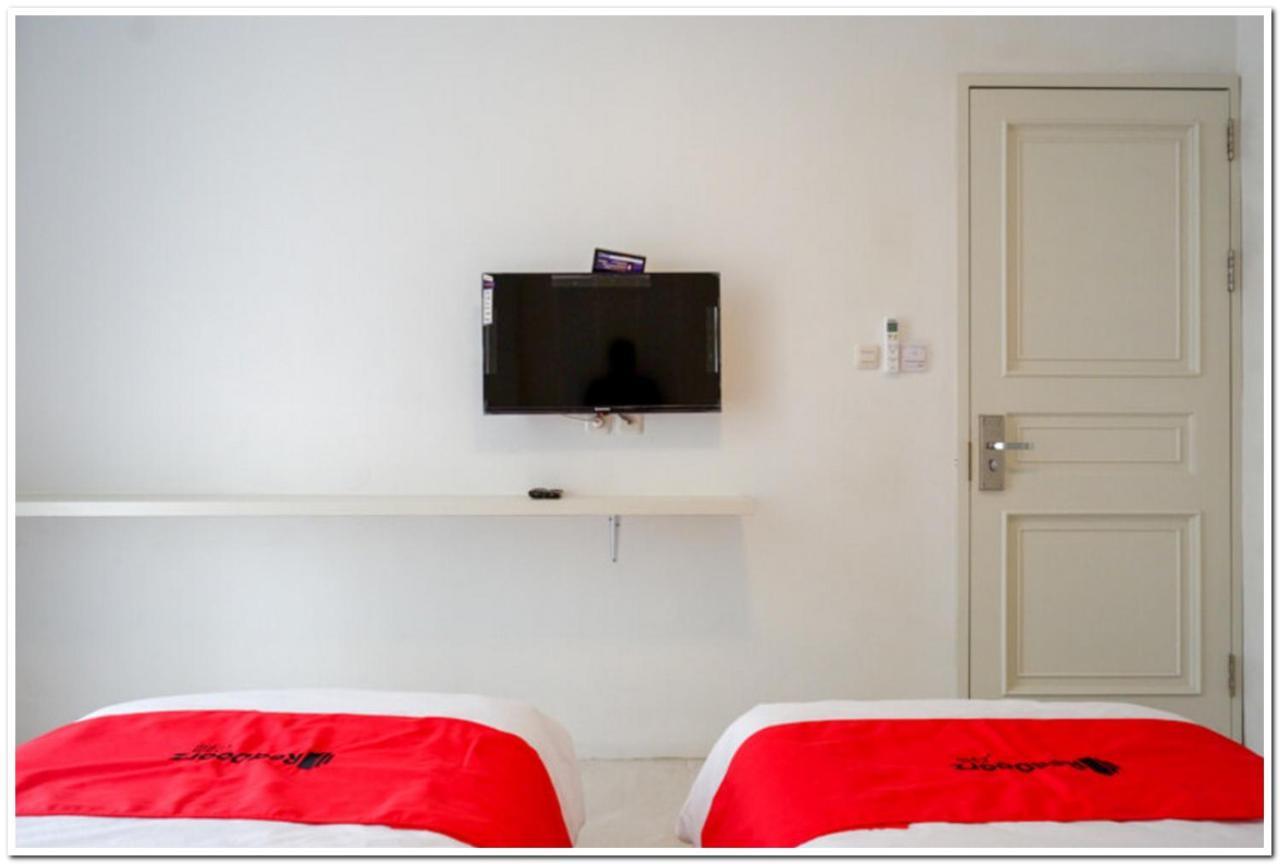 Reddoorz Plus @ Madukoro Raya Σεμαράνγκ Εξωτερικό φωτογραφία