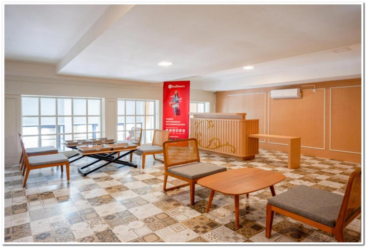 Reddoorz Plus @ Madukoro Raya Σεμαράνγκ Εξωτερικό φωτογραφία